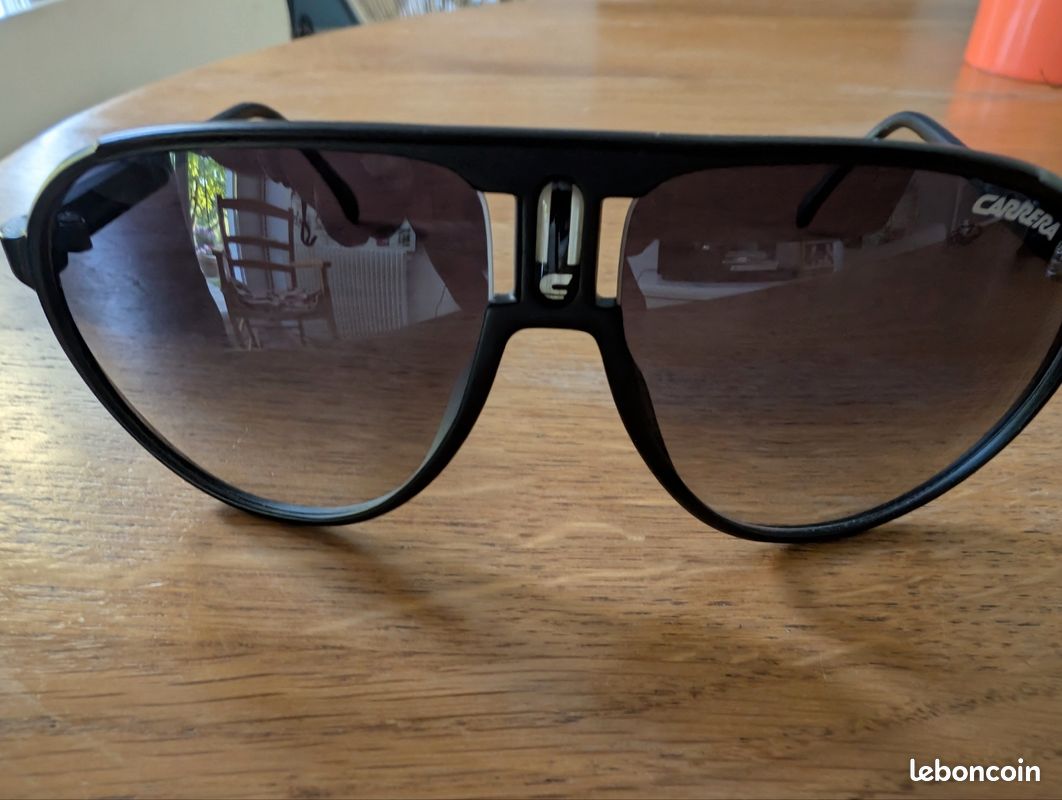 Lunette de soleil Carrera (image 1)