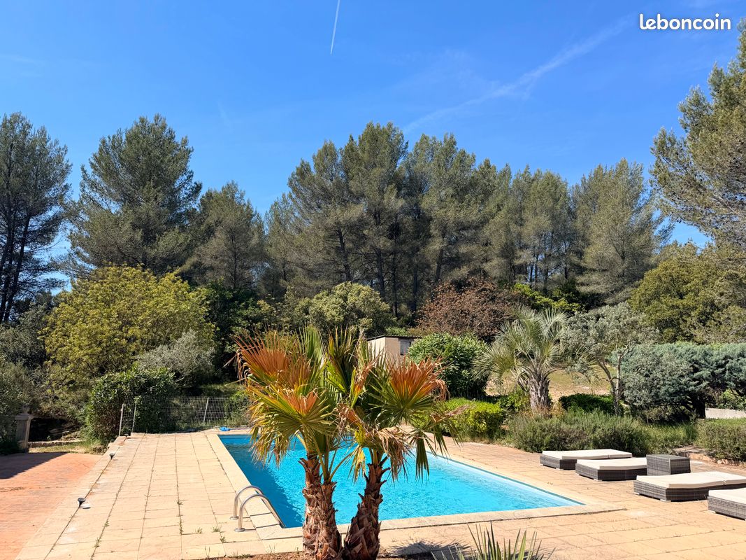 Maison 5 pièces 166 m² · à Aubagne · 166 m² · 595 000 €