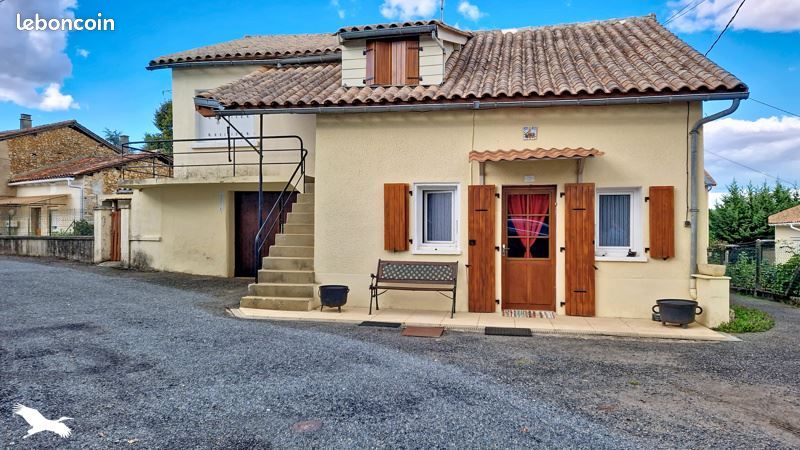 Maison 7 pièces 108 m² · à La Rochefoucauld-en-Angoumois · 108 m² · 117 568 €
