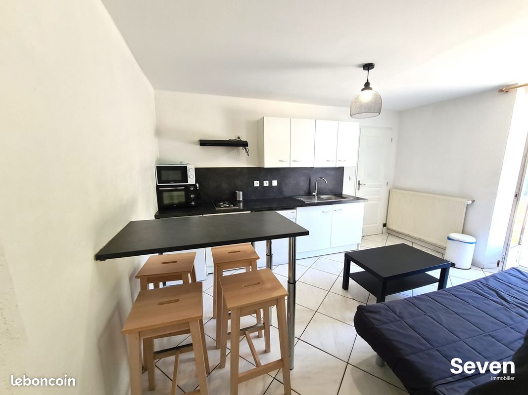 Appartement 1 pièce 26 m² · à Saint-Martin-d'Hères · 26 m² · 635 €