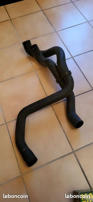 Durite principale eau radiateur moteur VW / Seat (image 1)