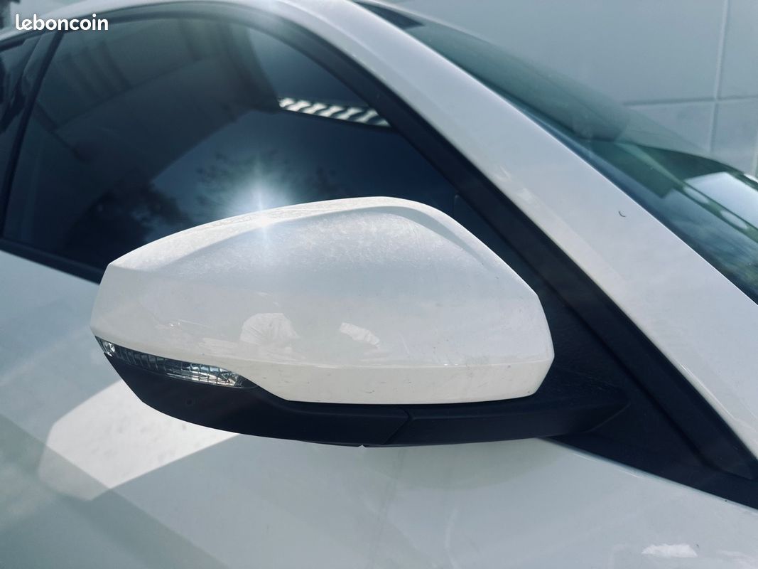 Audi A1 Sportback 35 TFSI 1.5 150CH S-line + CARPLAY + ECLAIRAGE D'AMBIANCE + 2EME MAIN + GARANTIE 12 MOIS (image 42)