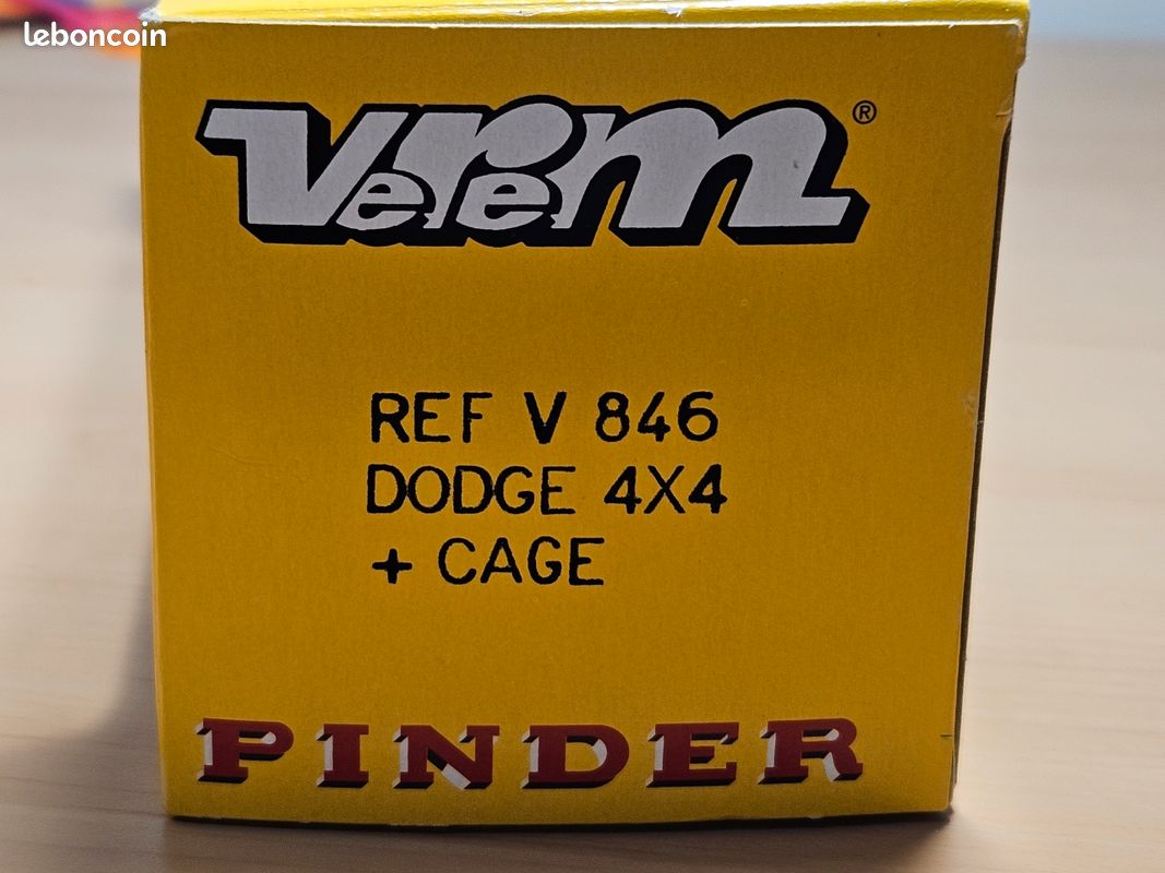Dodge 4x4 + Cage Pinder – VEM – 1/43 – Avec boîte (image 2)