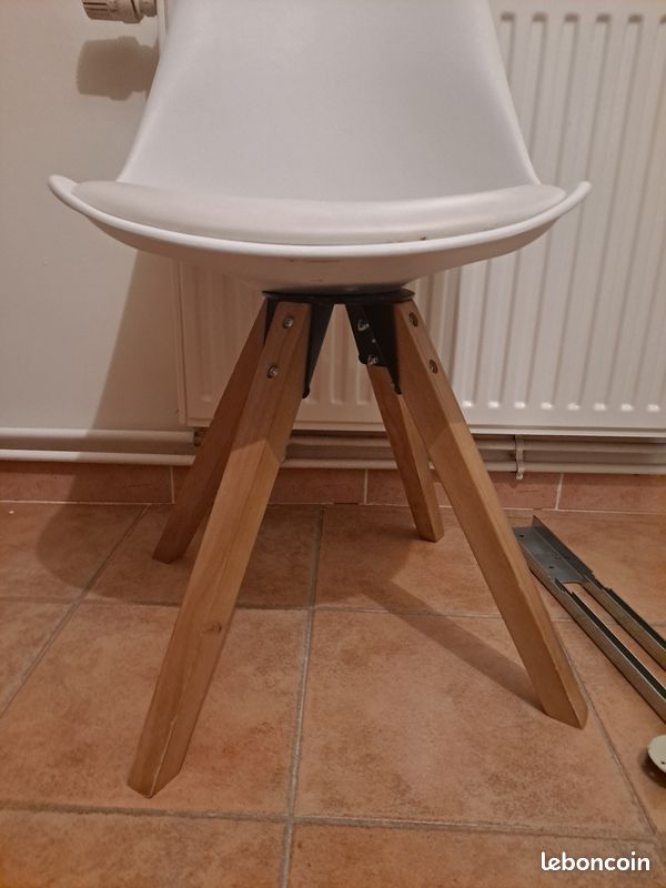 Chaise style scandinave (image 2)