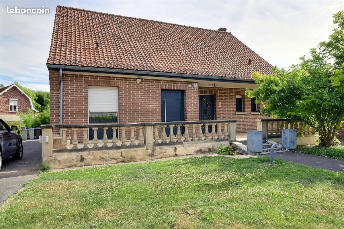 Maison 8 pièces 175 m² · à Bouchain · 175 m² · 1 350 €
