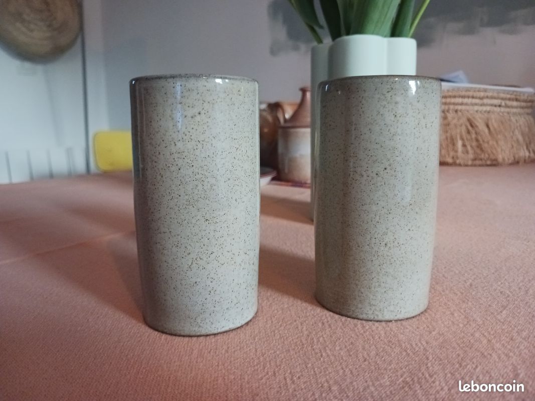 Duo de tasses en grès vintage (image 1)