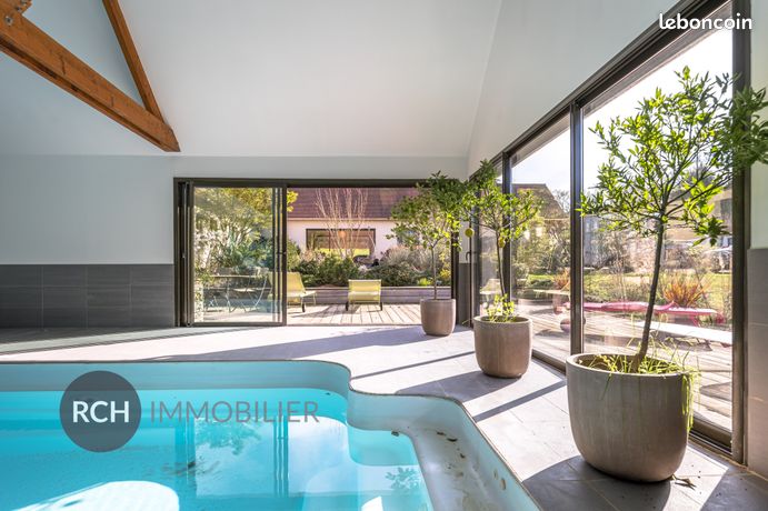 Maison 8 pièces 270 m²