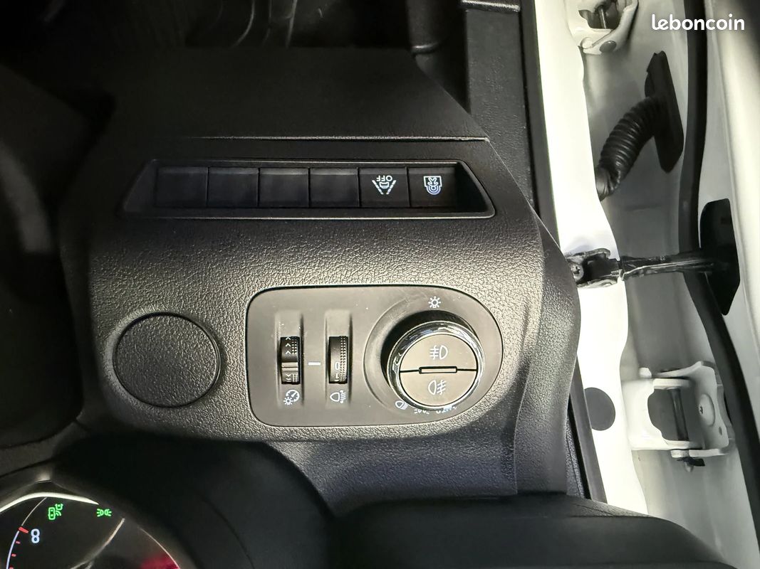 Opel COMBO Elegance Pack L2H1/XL Elegance (image 35)