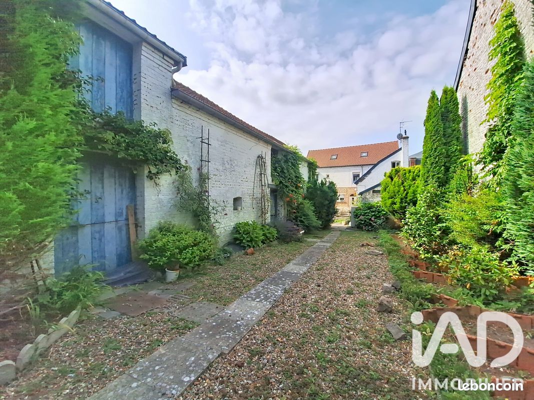 Maison 5 pièces 165 m² · à Curgies · 165 m² · 294 000 €