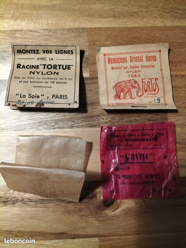 Lots 7 - 8 - Matériel pêche ancien Pochettes Hameçons - Collection