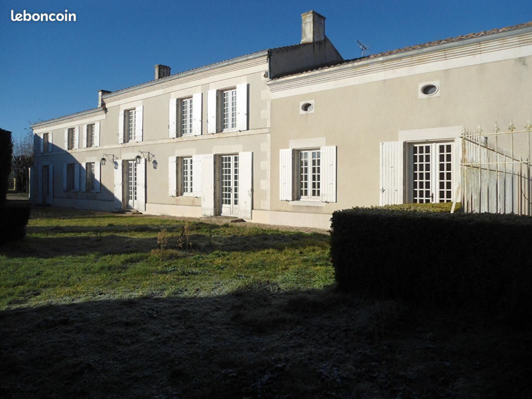 Propriété 11 pièces 320 m² - Saint-Georges-du-Bois 17700 (image 3)