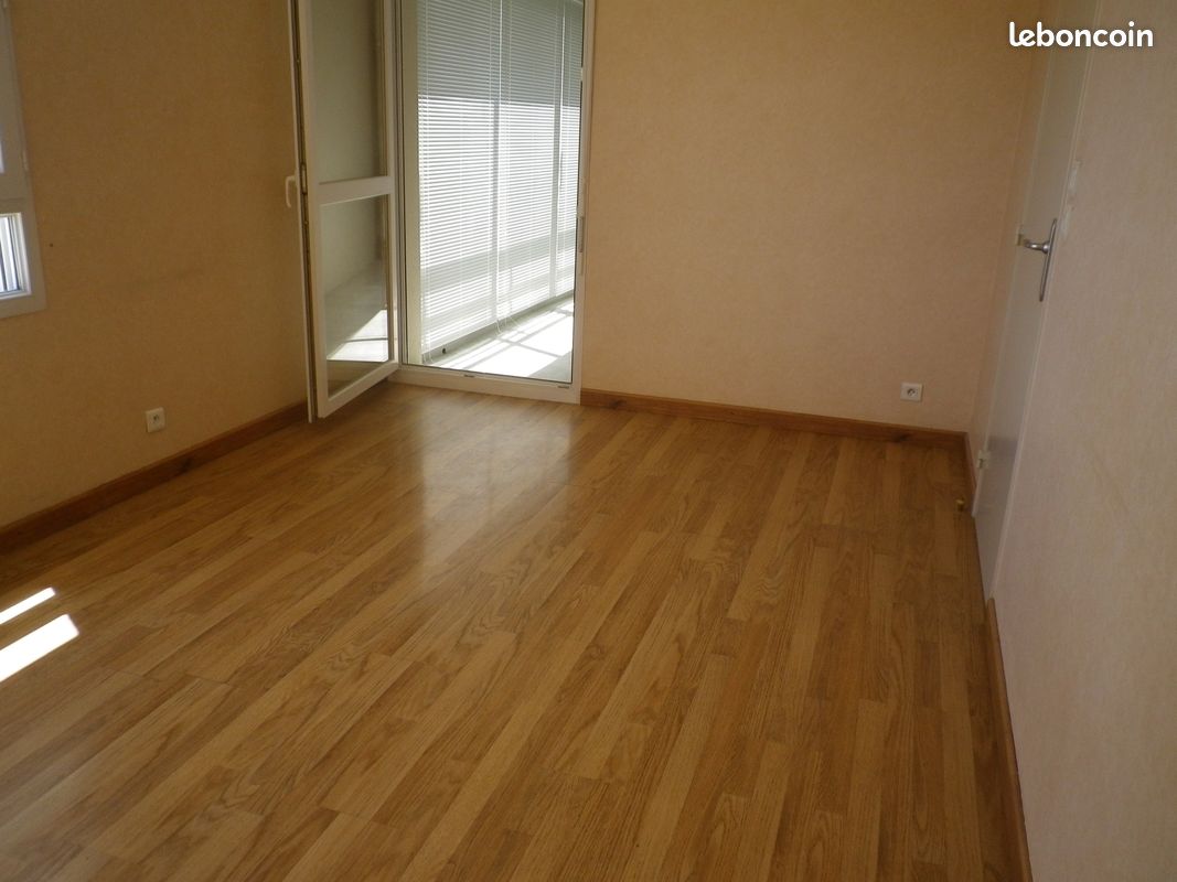 Studio rénové Avenue Montjovis - Limoges 87000 (image principale 0)