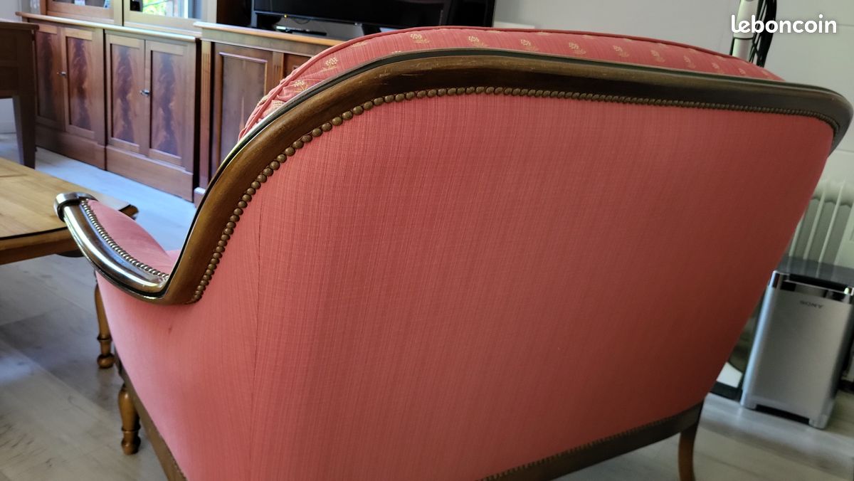 Vente d'un ensemble de deux canapés et d'un fauteuil (image 4)