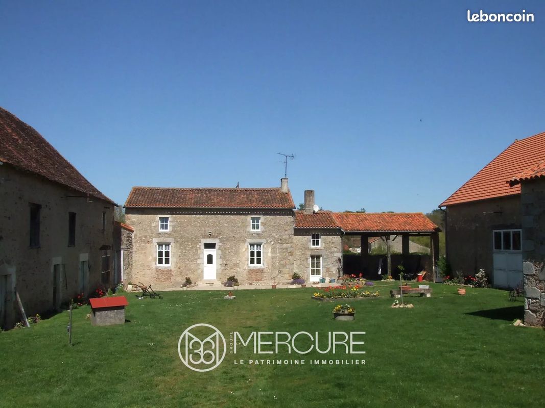 Maison 8 pièces 228 m² · à Montmorillon · 228 m² · 298 725 €