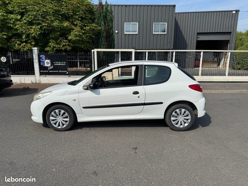 Peugeot 206 + 2 places 227 000 km (image 2)