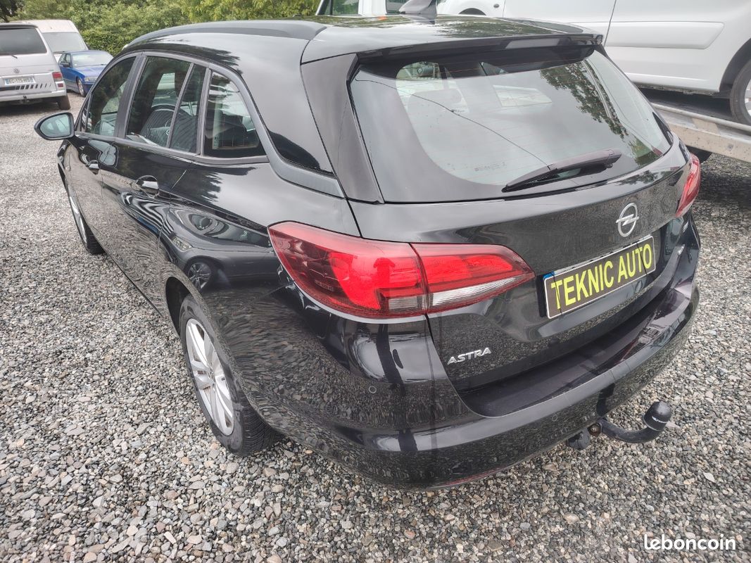 Opel Astra Sport Tourer 1.6 CDTI 110 cv (image 6)