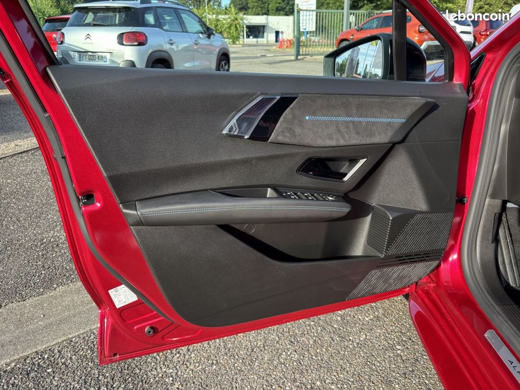 Renault Clio (6) esprit Alpine full hybrid E-Tech 160 ch (image 11)