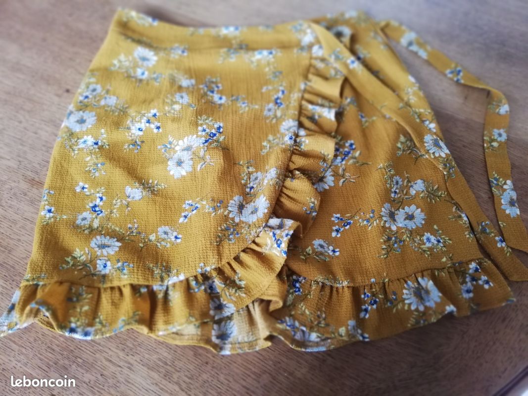 Vends Jupe Missguided (image 2)
