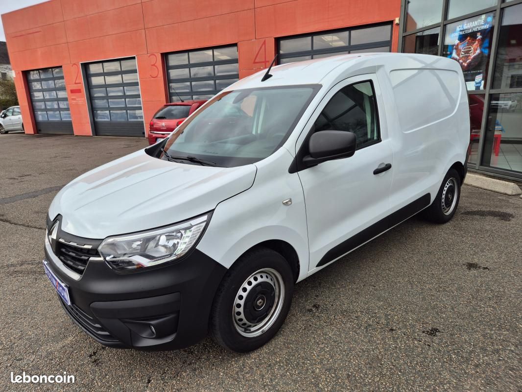 Renault Express Van TCE 100 - 22 ESSENTIEL (image 2)