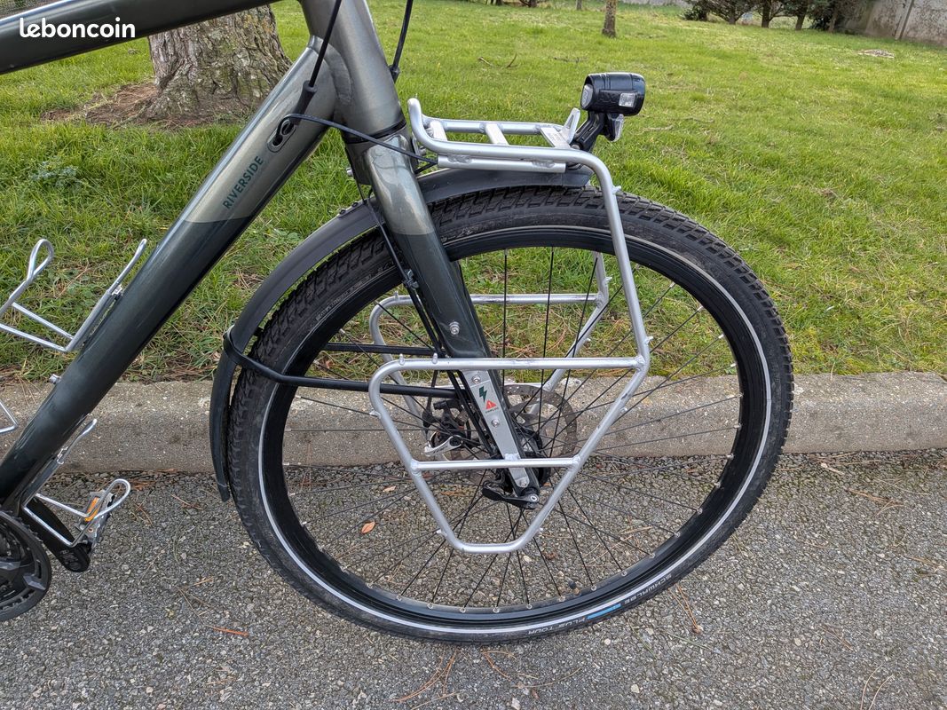 Vélo de spinning Schwinn IC2 Pro, très bon état (D'occasion) à Vufflens
