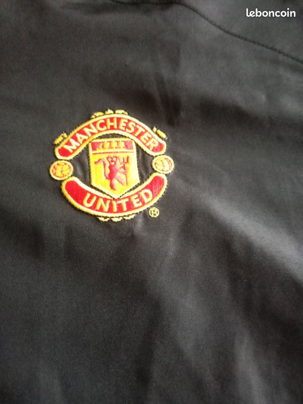 VINTAGE* MAGNIFIQUE Maillot/Veste de FOOTBALL du club anglais des Reds Devils Années 2000 (Maillot porté) AFFAIRE À NE PAS RATER TRÈS RARE (image 2)