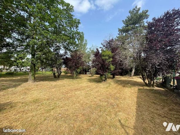 Terrain 701 m² MONTBETON