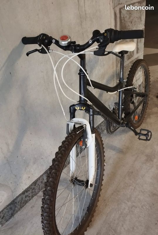 Vélos noirs 20 pouces (image 2)