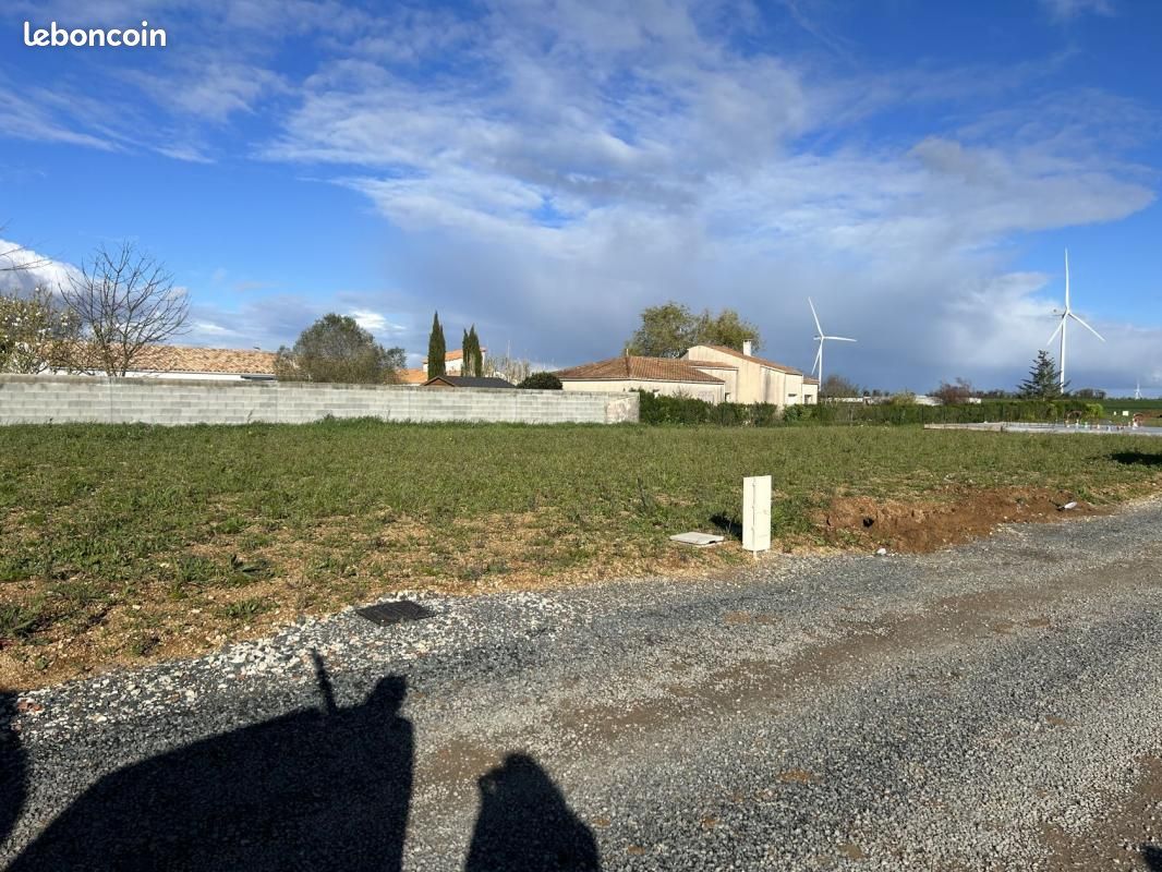 Terrain 313 m² Andilly · 74 900 €