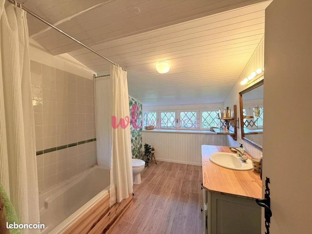 Propriété 9 pièces 340 m² (image 19)