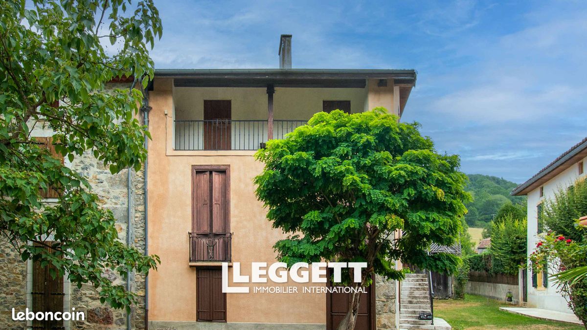 Maison 8 pièces 158 m² · à Arbas · 158 m² · 155 000 €