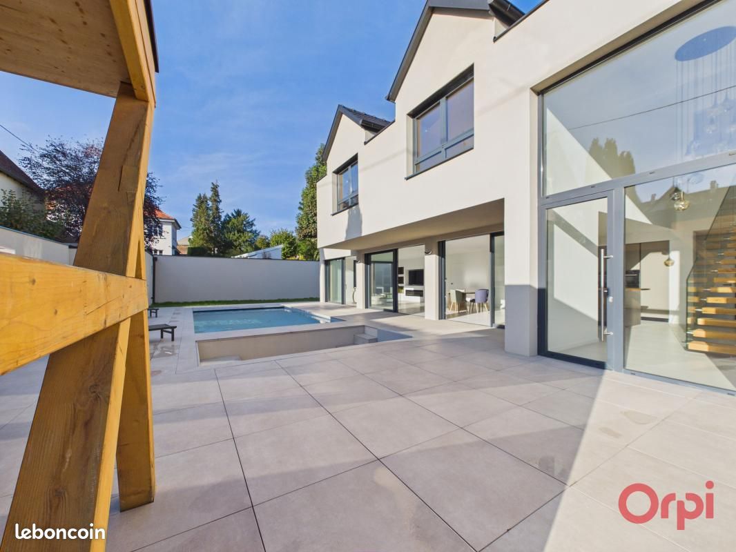 Maison 6 pièces 340 m² · à Truchtersheim · 340 m² · 975 000 €