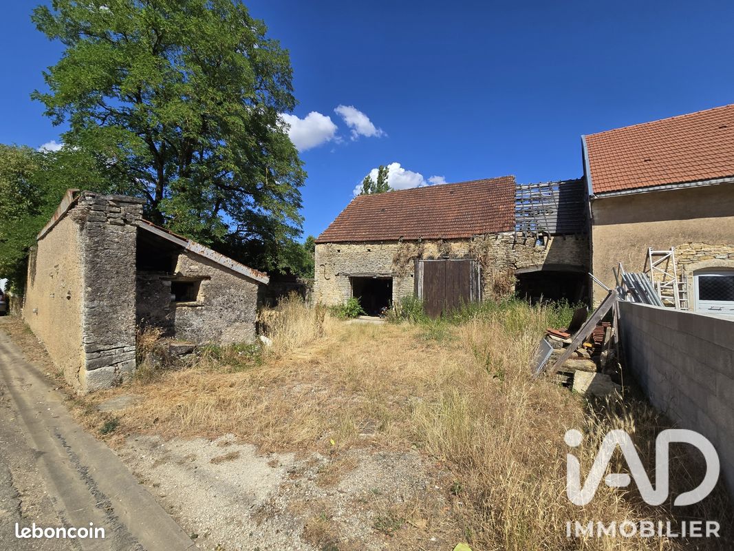 Maison 1 pièce · à Fontaine-Française · 45 000 €