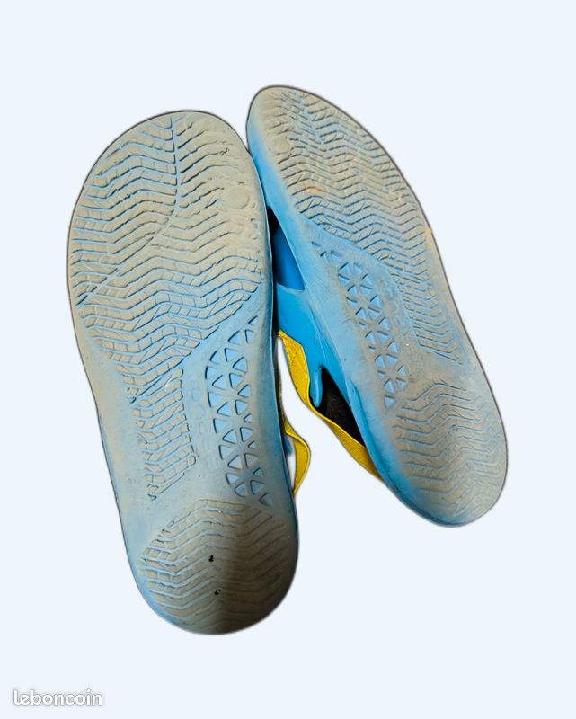 Chaussures piscine plage (image 1)