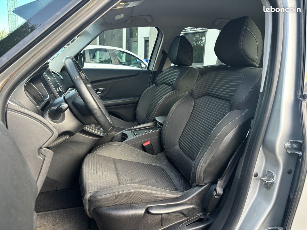 RENAULT GRAND SCENIC IV TCe 130 Energy Zen (image 13)