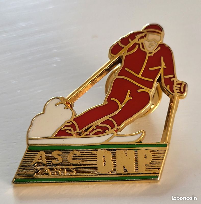 PIN'S SPILLA DORE A L'OR FIN SNCF TGV FERRARI F40 AVION CONCORDE SIGNE