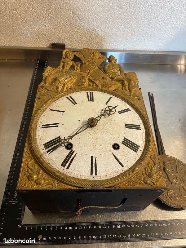 Mécanisme d'horloge comtoise dans l'état Collection