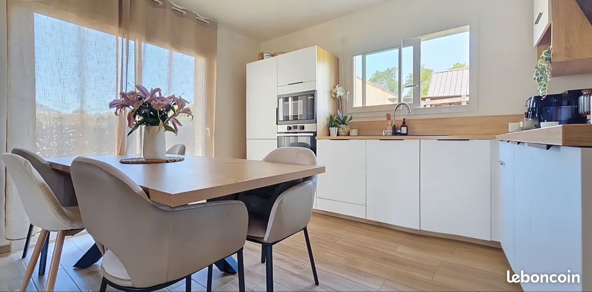 Maison 4 pièces 81 m² · à Allaire · 81 m² · 900 €