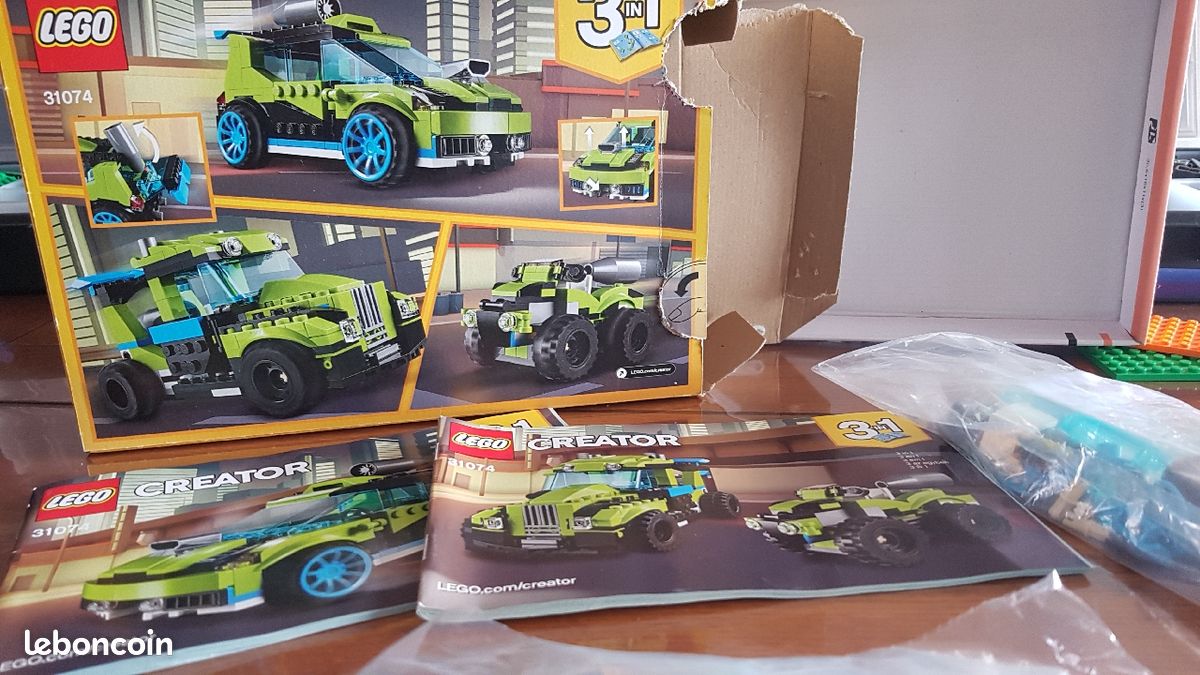 Lego creator 31073 (image 1)