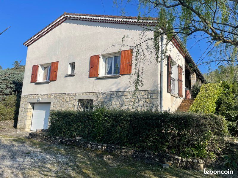 Maison 6 pièces 165 m² · à Vinezac · 165 m² · 279 000 €