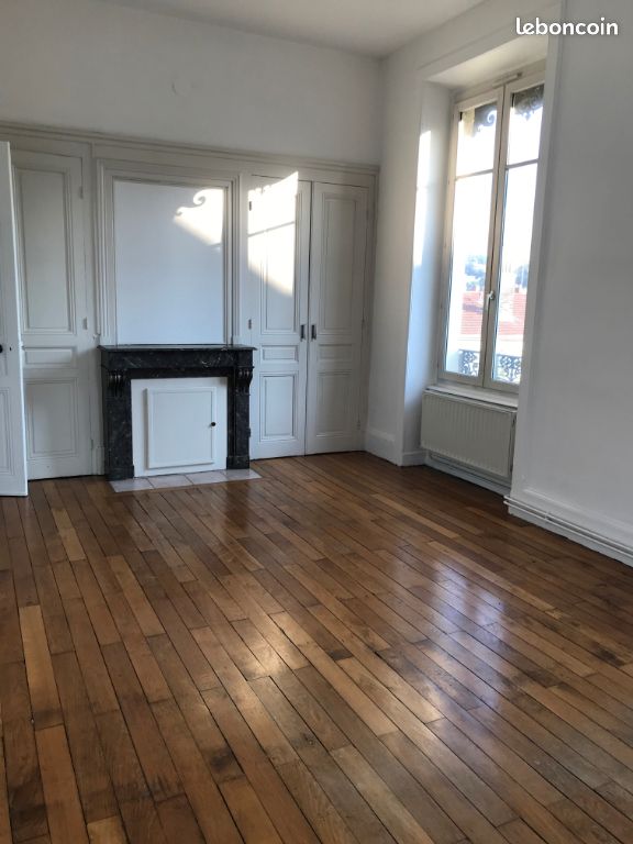 Appartement 2 pièces 59 m² · à Oullins-Pierre-Bénite · 59 m² · 800 €