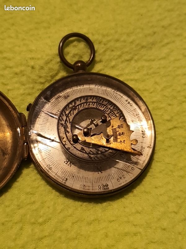 Ancien Cadran Solaire Avec Boussole Intégrée En Bronze, Modèle A96, D’occasion