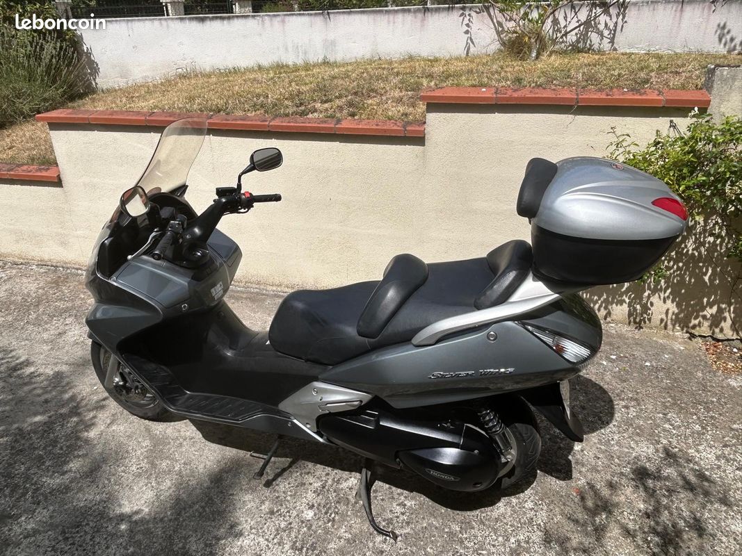 Honda Silverwing 600 Honda Scooter 400 Bicilindrico Scooter Honda