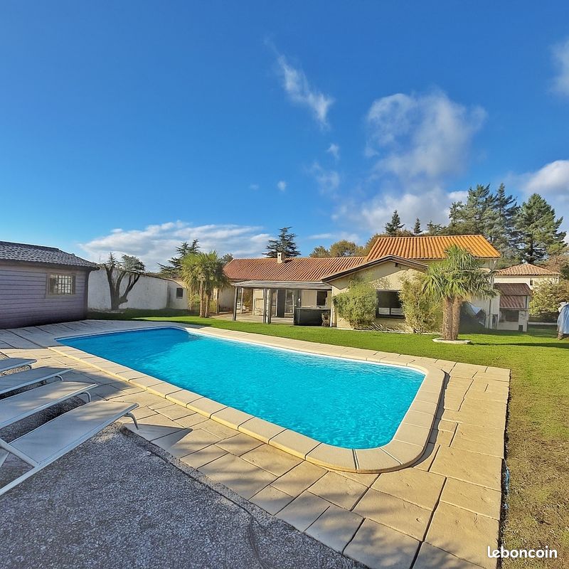 Maison 6 pièces 202 m² · à Vourles · 202 m² · 927 500 €