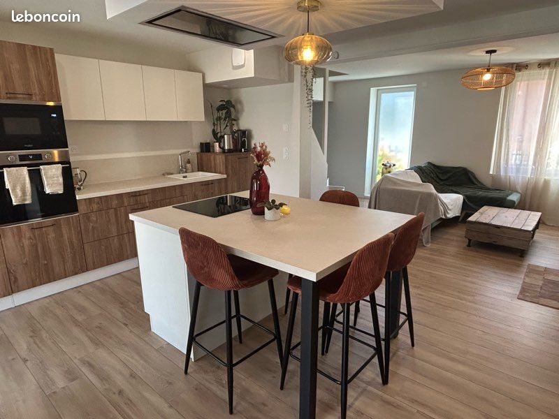 Maison 4 pièces 100 m² · à Angers · 100 m² · 1 250 €/mois