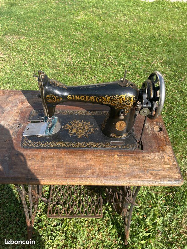 Machine a coudre singer 15B88 année 40 - Collection