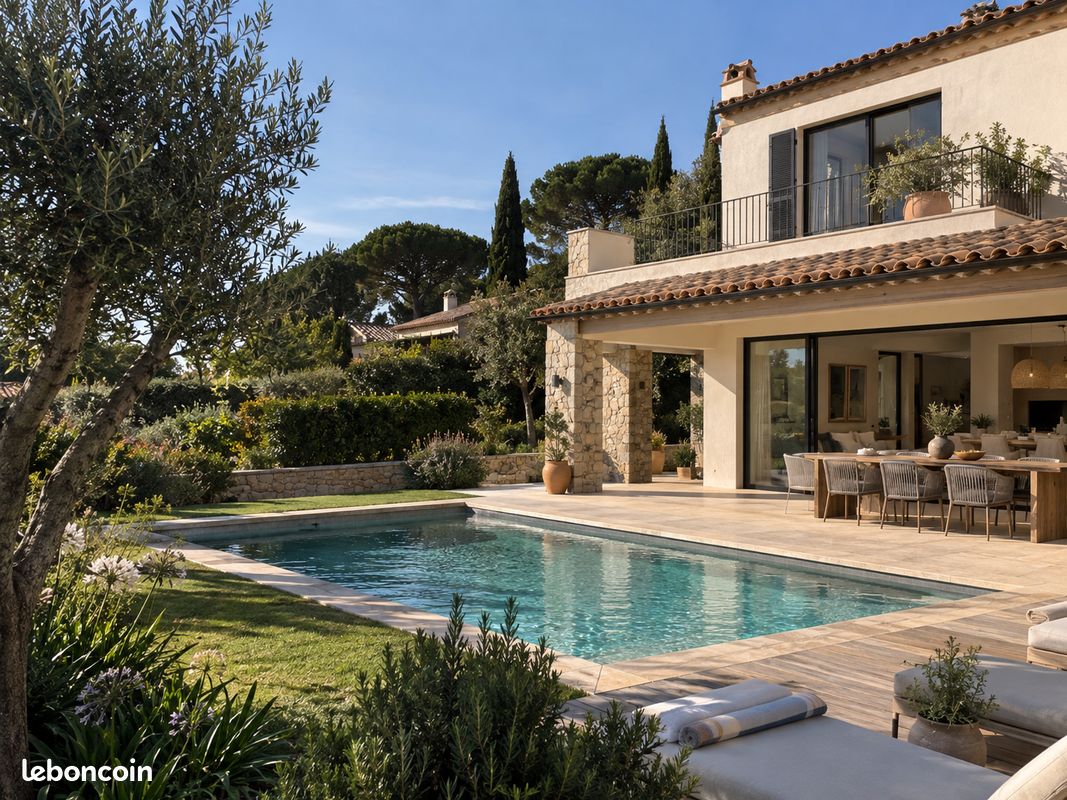 Maison 5 pièces 210 m² · à Sainte-Maxime · 210 m² · 1 800 000 €