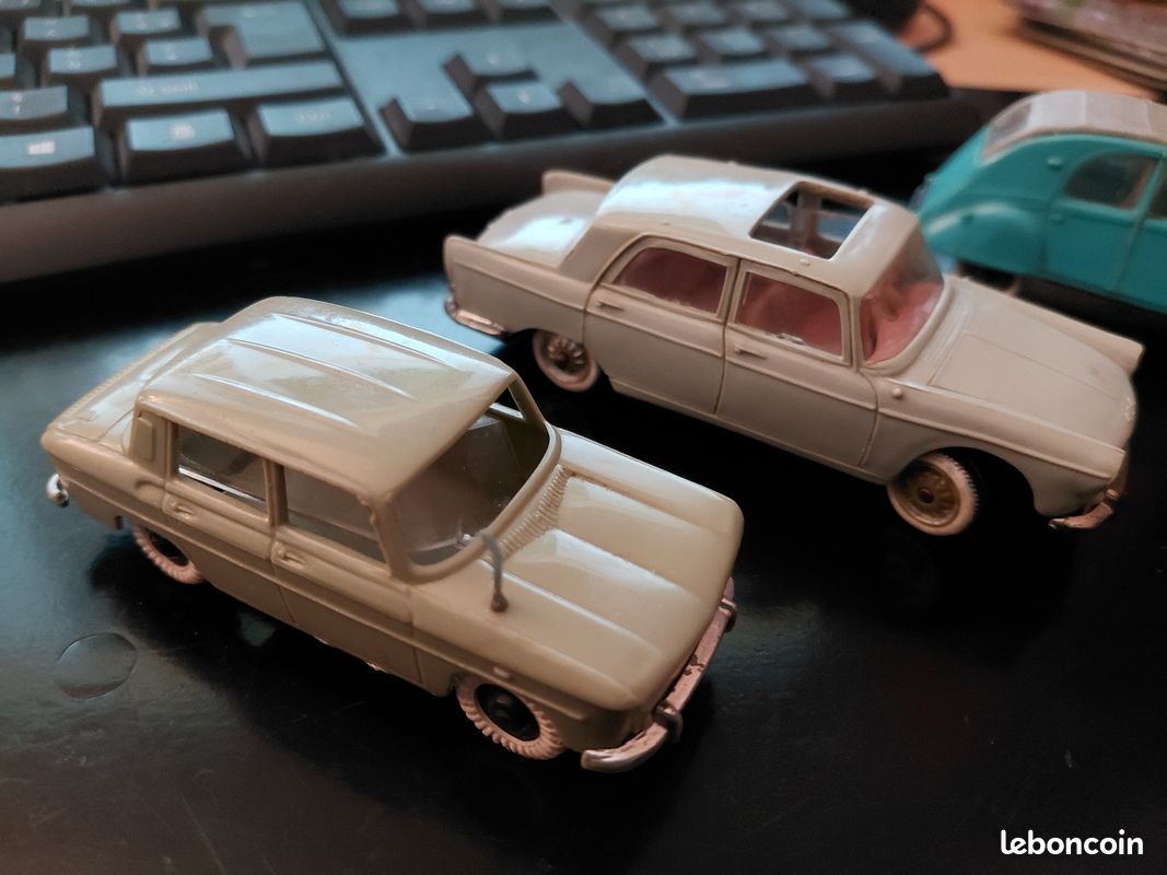 Lot de 3 petites voitures anciennes Norev dans leur jus (image 2)