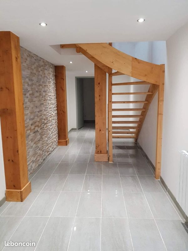 Maison 3 pièces 90 m² · à Saint-Clair-de-la-Tour · 90 m² · 980 €/mois