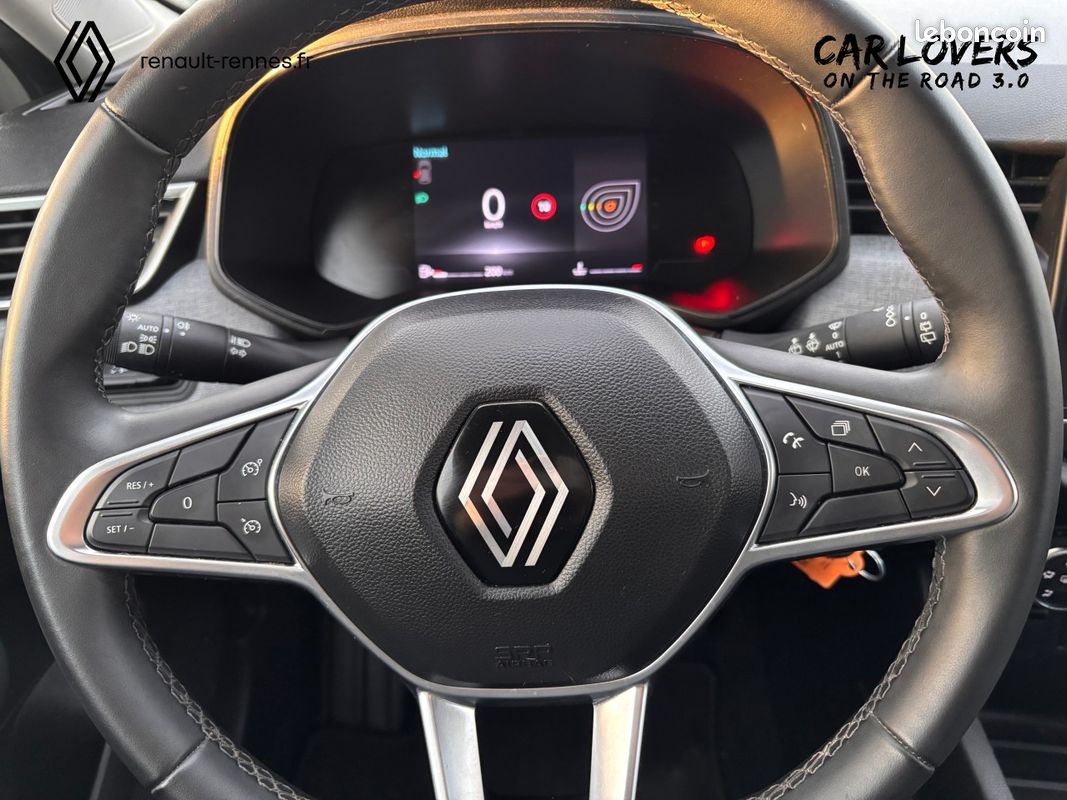 RENAULT Clio Blue dCi 100 Evolution (image 9)