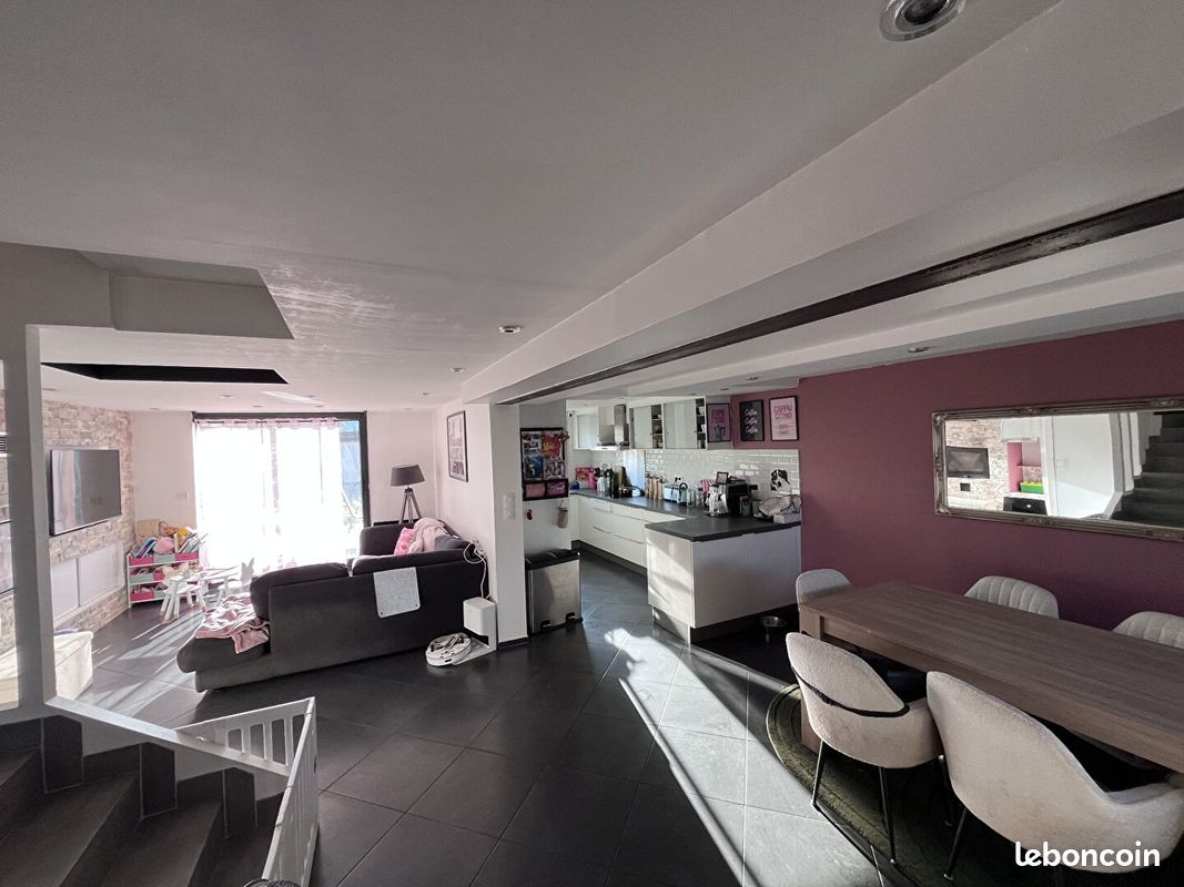 Maison 6 pièces 101 m² · à Lésigny · 101 m² · 317 500 €